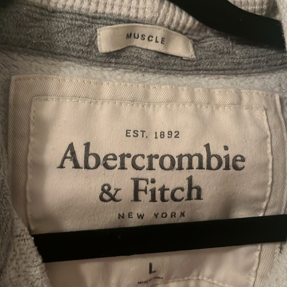 Abercrombie & fitch sweater - Picture 2 of 2